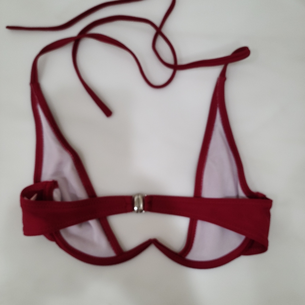 Never worn 2 piece bathing suit - Picture 2 of 5